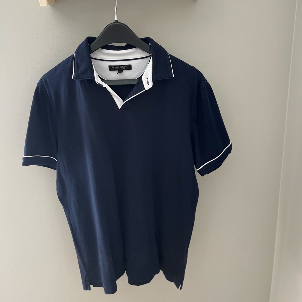 Banana republic men’s shirt. Large. gently worn.